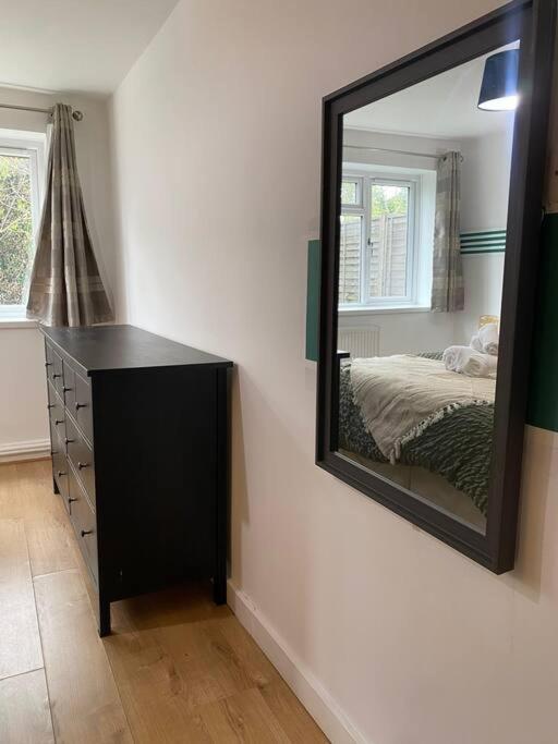 Luxury 2 Bedroom Apartment, Parking, Few Minutes Walk From Wembley Stadium Londýn Exteriér fotografie